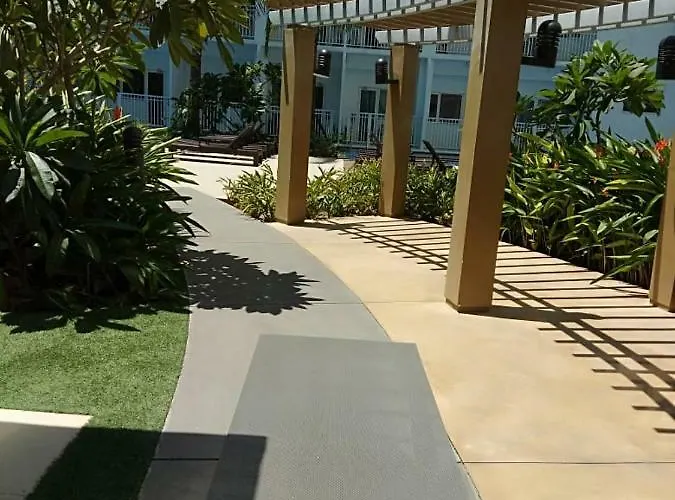 Shore Residences Moa
