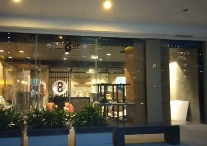 Apartment Shore Residences Moa